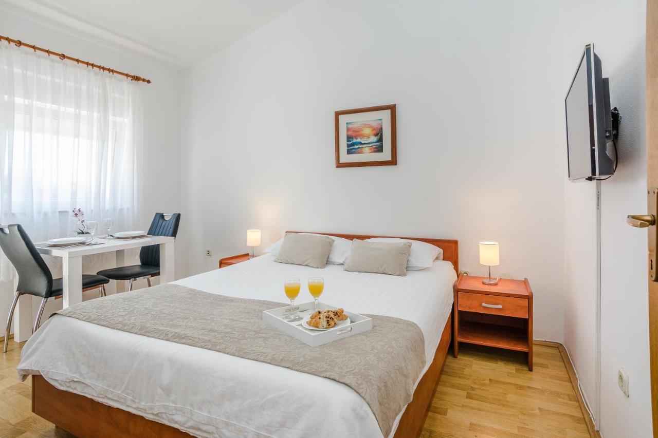 Apartments Marija Starigrad Exterior photo