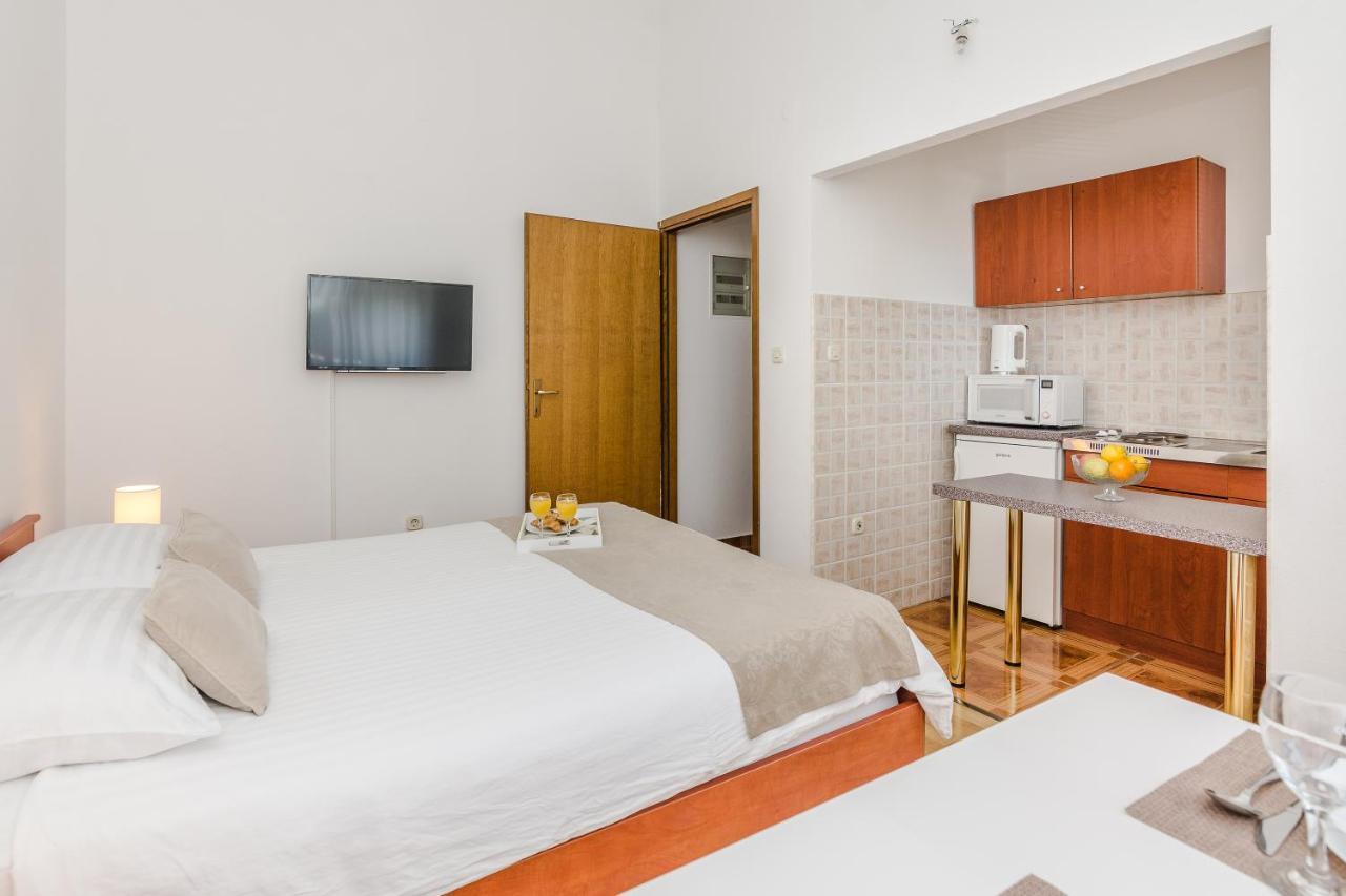 Apartments Marija Starigrad Exterior photo